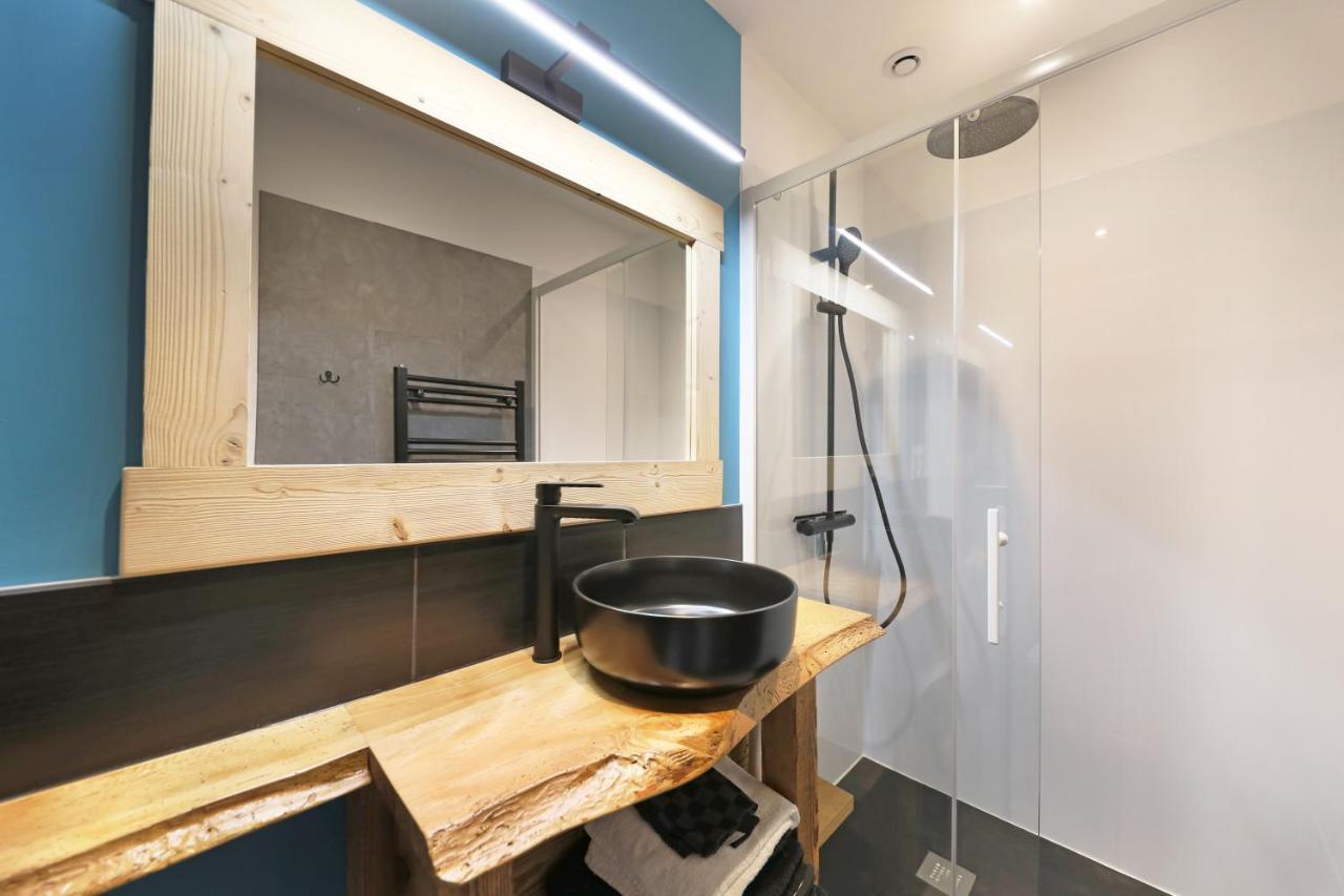Superbe Appartement, Hypercentre Au Calme Avec Bain Balnéo *